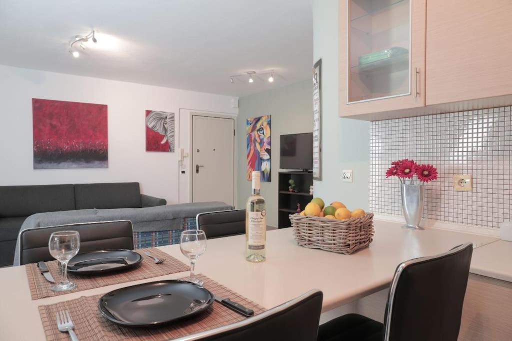 5 Min From Papageorgiou Free Indoor Parking Apartment Thessaloníki Luaran gambar