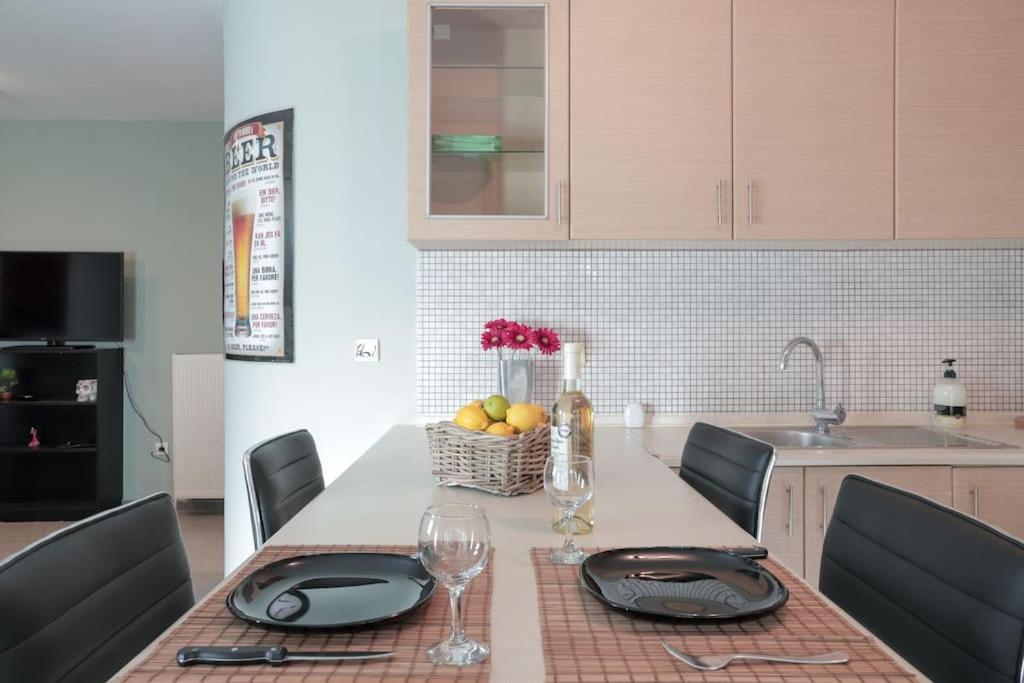 5 Min From Papageorgiou Free Indoor Parking Apartment Thessaloníki Luaran gambar